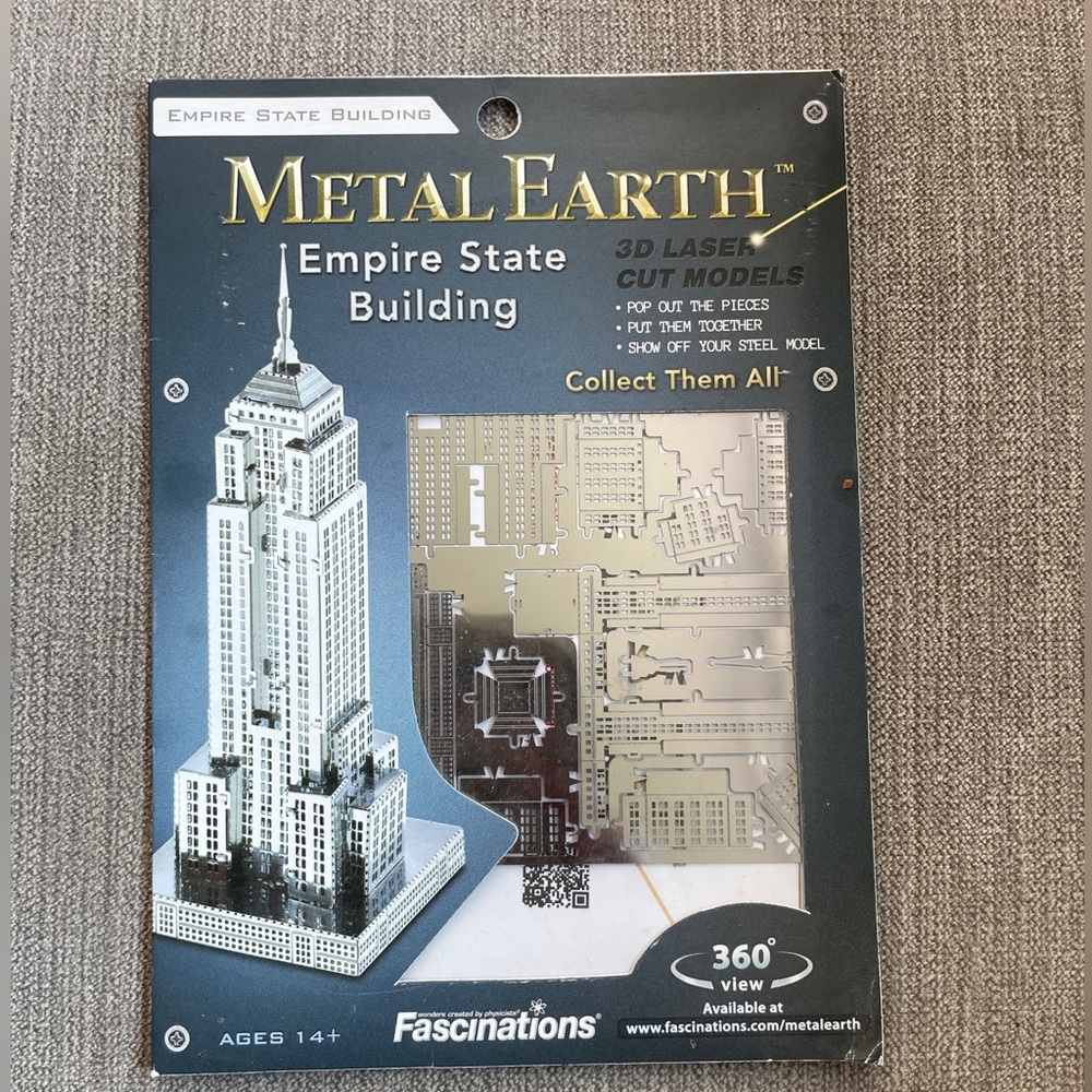 NEW Metal Earth Empire State Building 3D Laser Cut Model